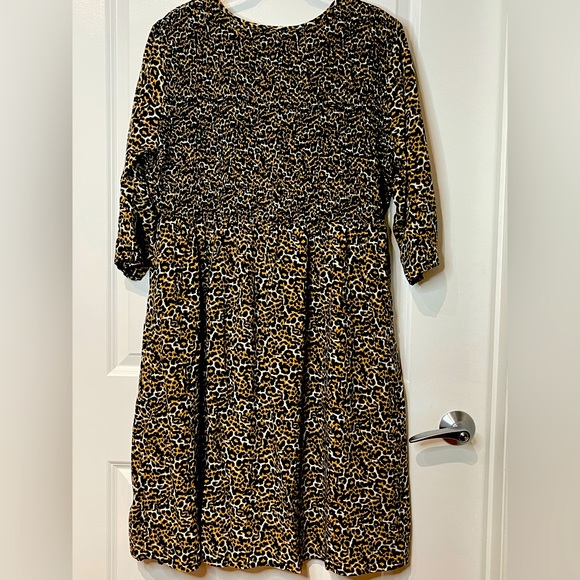 CW Classics Animal Print Smocked Bodice Midi Dress Size 2X  With 3/4 Sleeves EUC - Picture 2 of 6